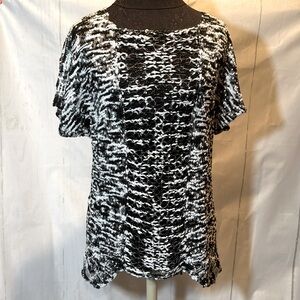 LAFAYETTE 148 New York Open Knit Sweater. Black and White.